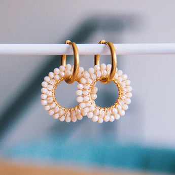 Boucles d'oreilles avec perles facettées – MAY (Crème)