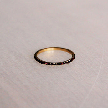 Minimalistische ring met zirkonia's – LOLA